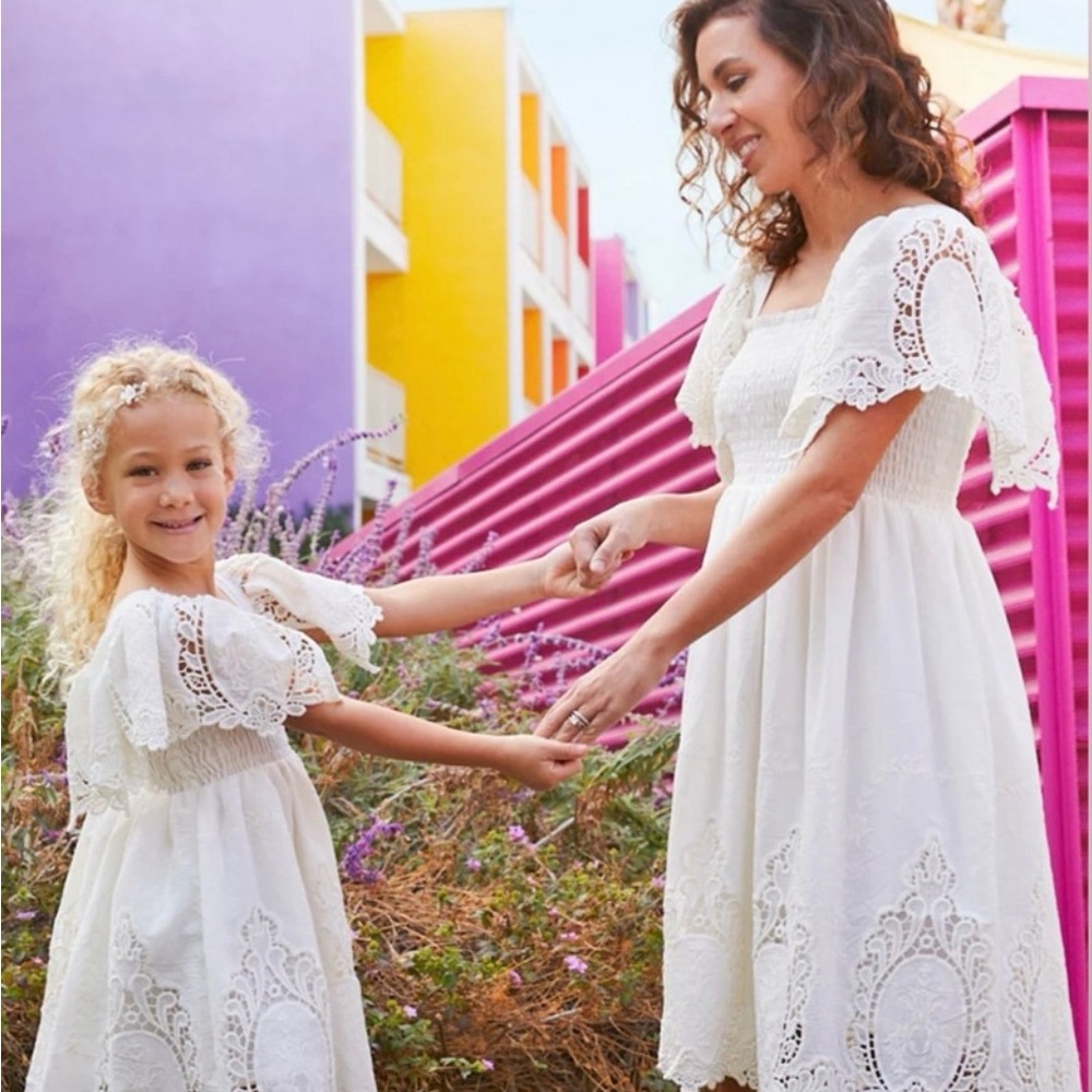 Women’s White Smocked Lace Easter Dress Boutique Halabaloo Large NWT